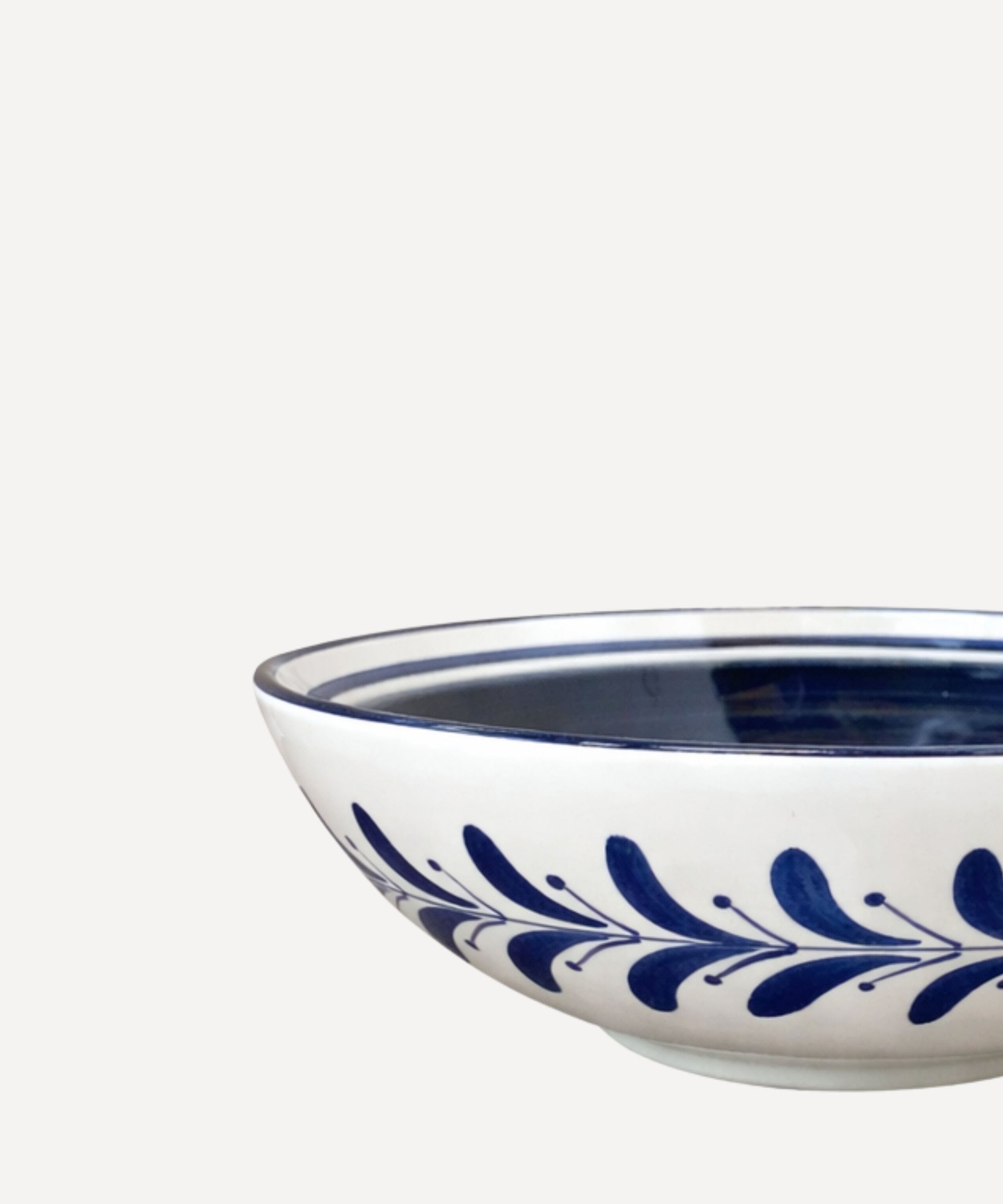 Generous Deep Blue Helecho salad bowl, hand-painted Carmen del Viboral ceramic
