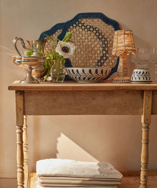 Hand-painted Helecho salad bowl in Deep Blue, Carmen del Viboral ceramic for serving and sharing