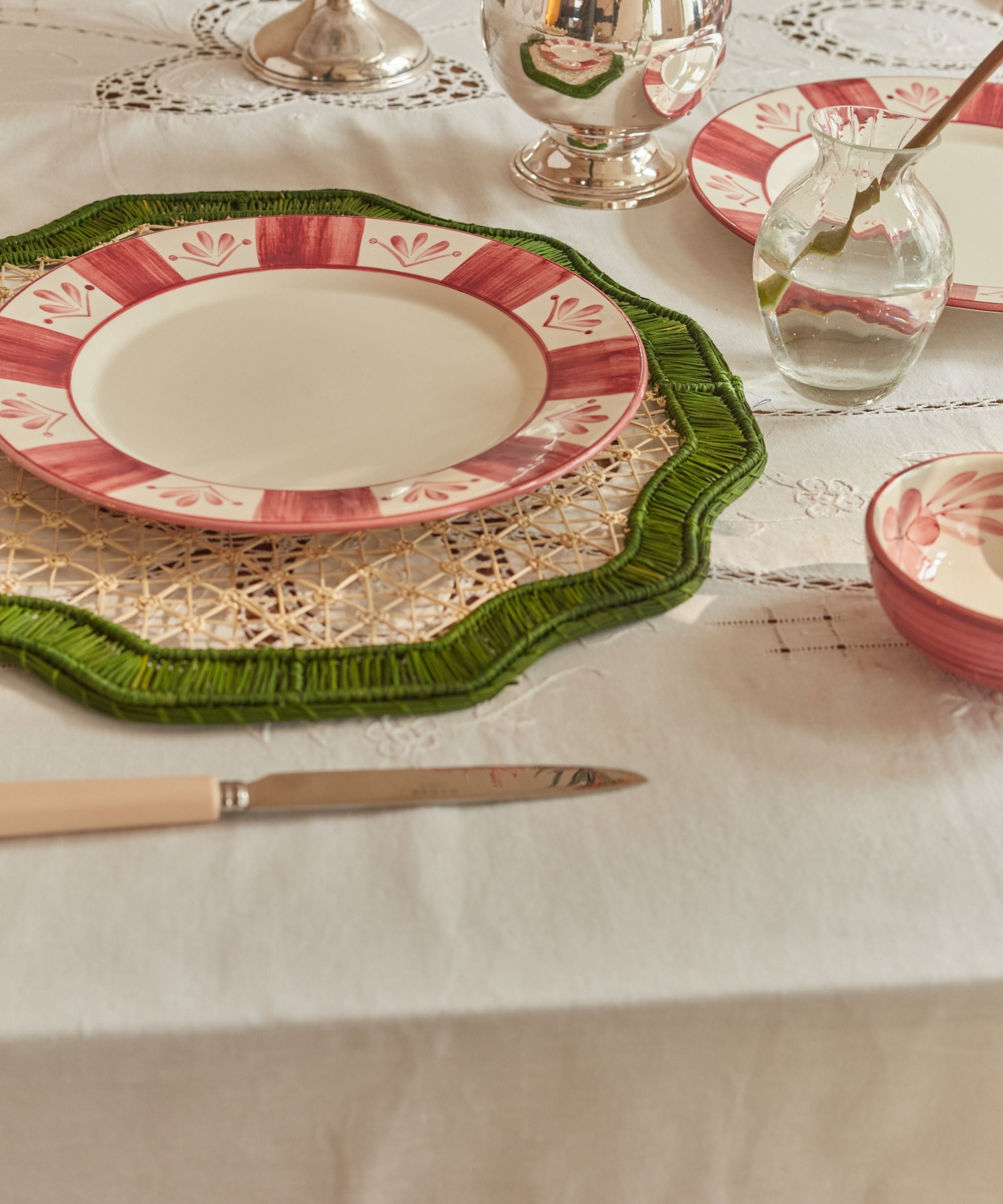 Hand-painted Flor de Lis Dinner Plate in Vintage Rose, fleur-de-lis floral motif.