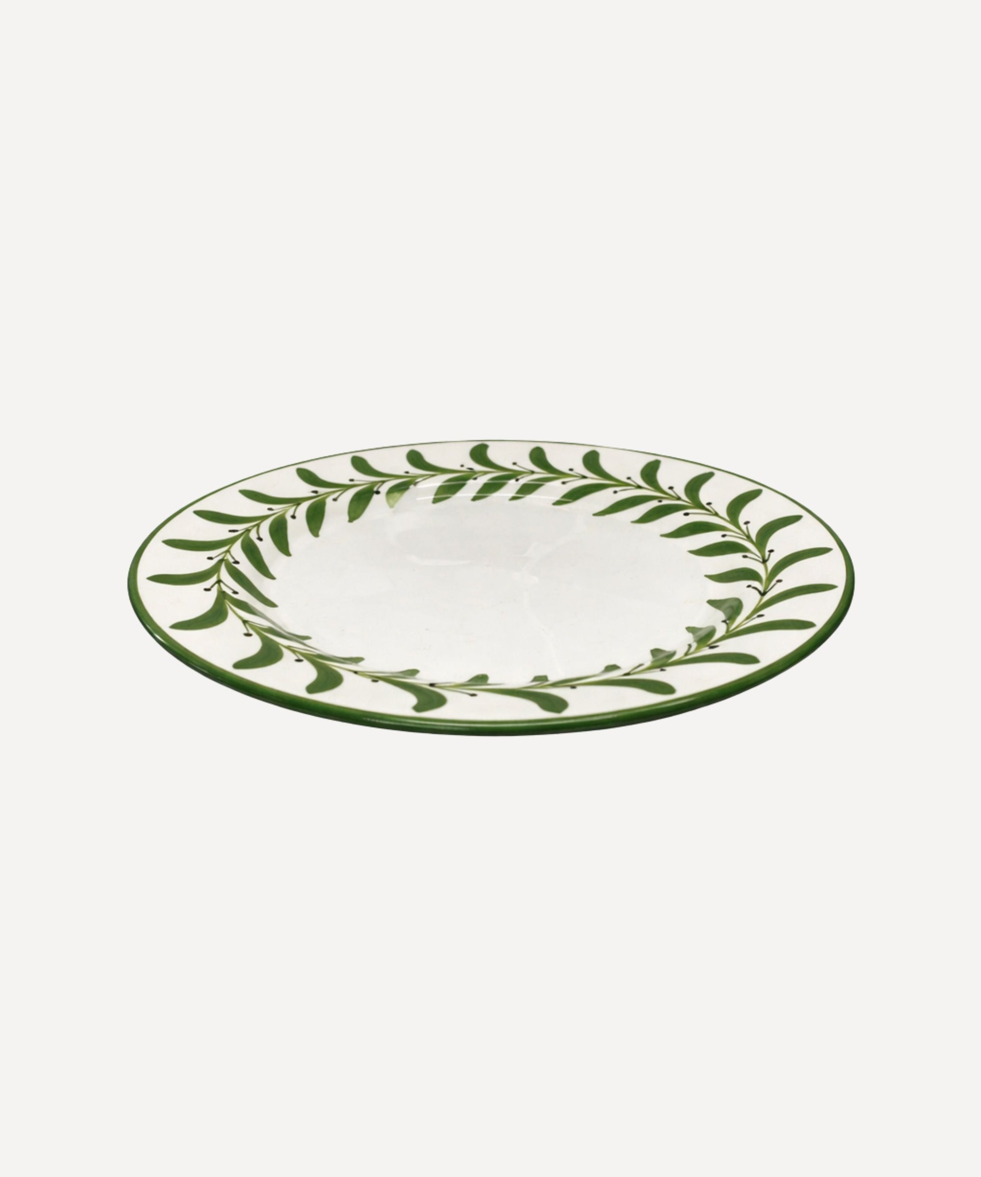 Helecho Dinner Plate Fern Green side profile — hand-painted Colombian ceramic