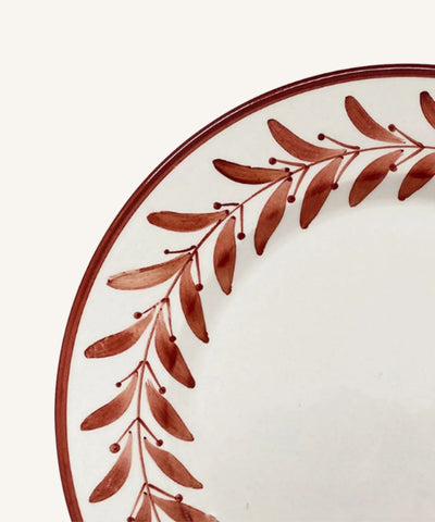Helecho Dinner Plate Rust Red detail — freehand botanical motif, Carmen del Viboral