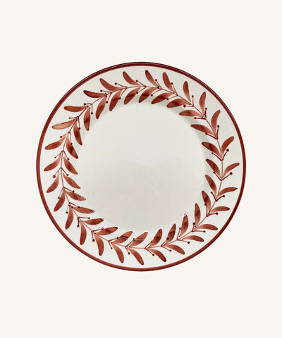 Helecho Dinner Plate Rust Red — hand-painted fern wreath ceramic, main view