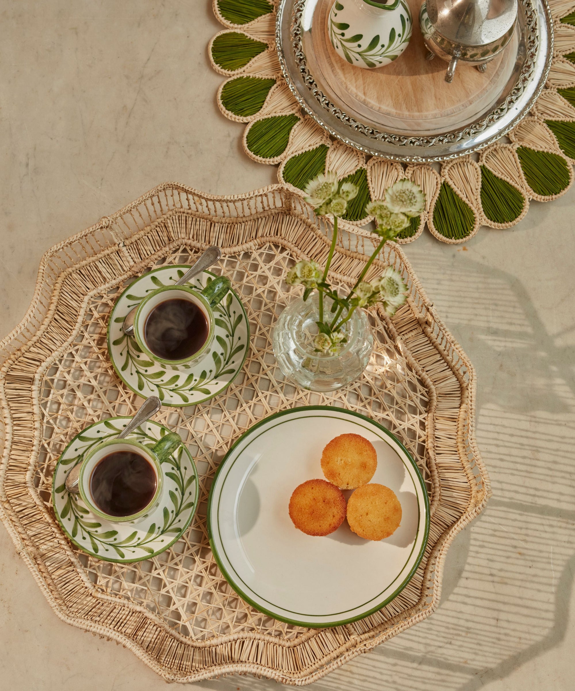 Fern Green Helecho coffee cup and saucer, hand-painted fern wreath ceramic