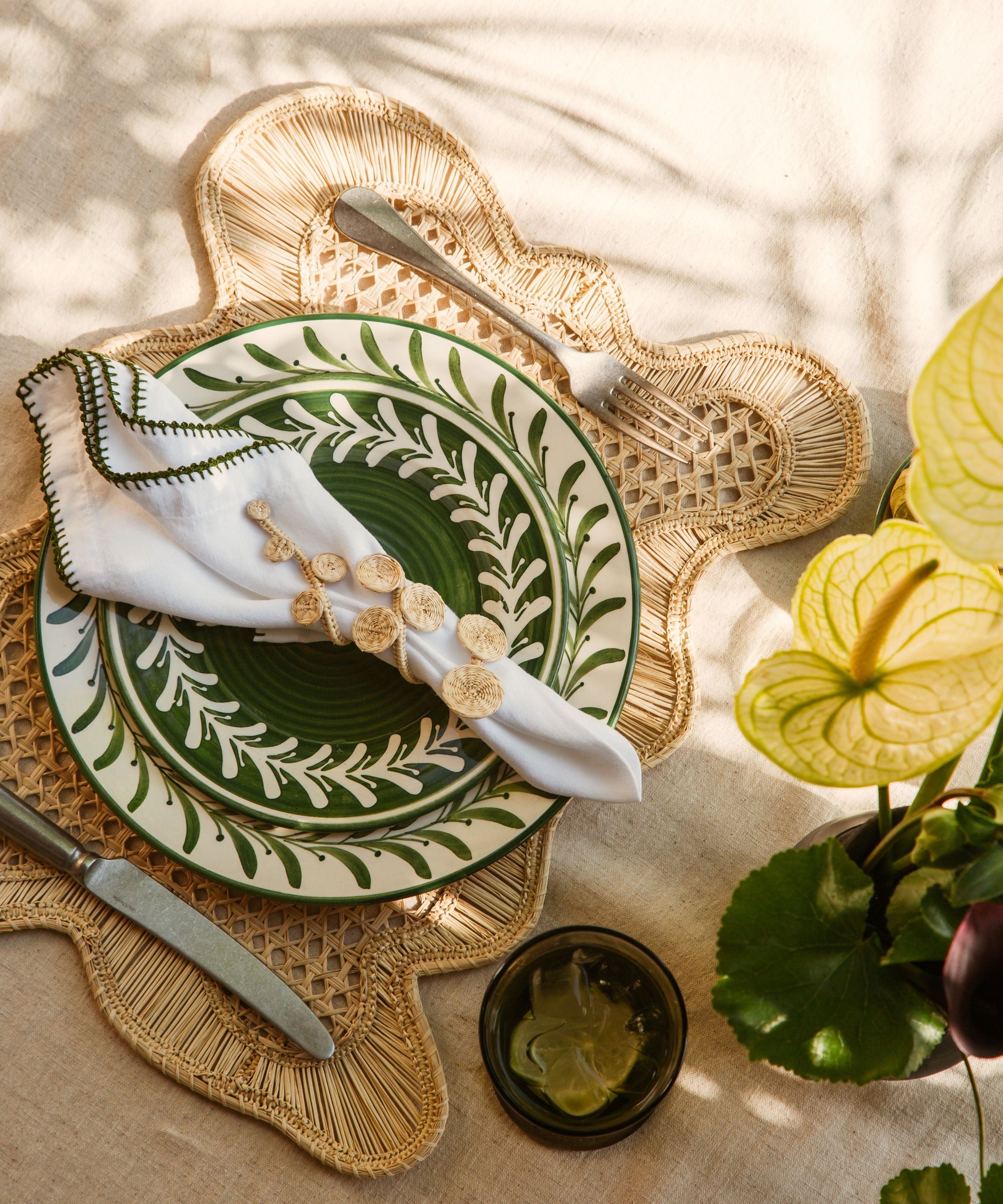 Dark Helecho Side Plate Fern Green tablescape — botanical hand-painted ceramic