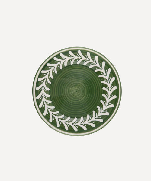 Dark Helecho Side Plate Fern Green — white fern wreath on deep green ground, main view