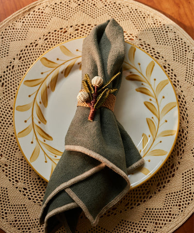 Helecho Side Plate Golden Yellow side profile — hand-painted Carmen del Viboral ceramic