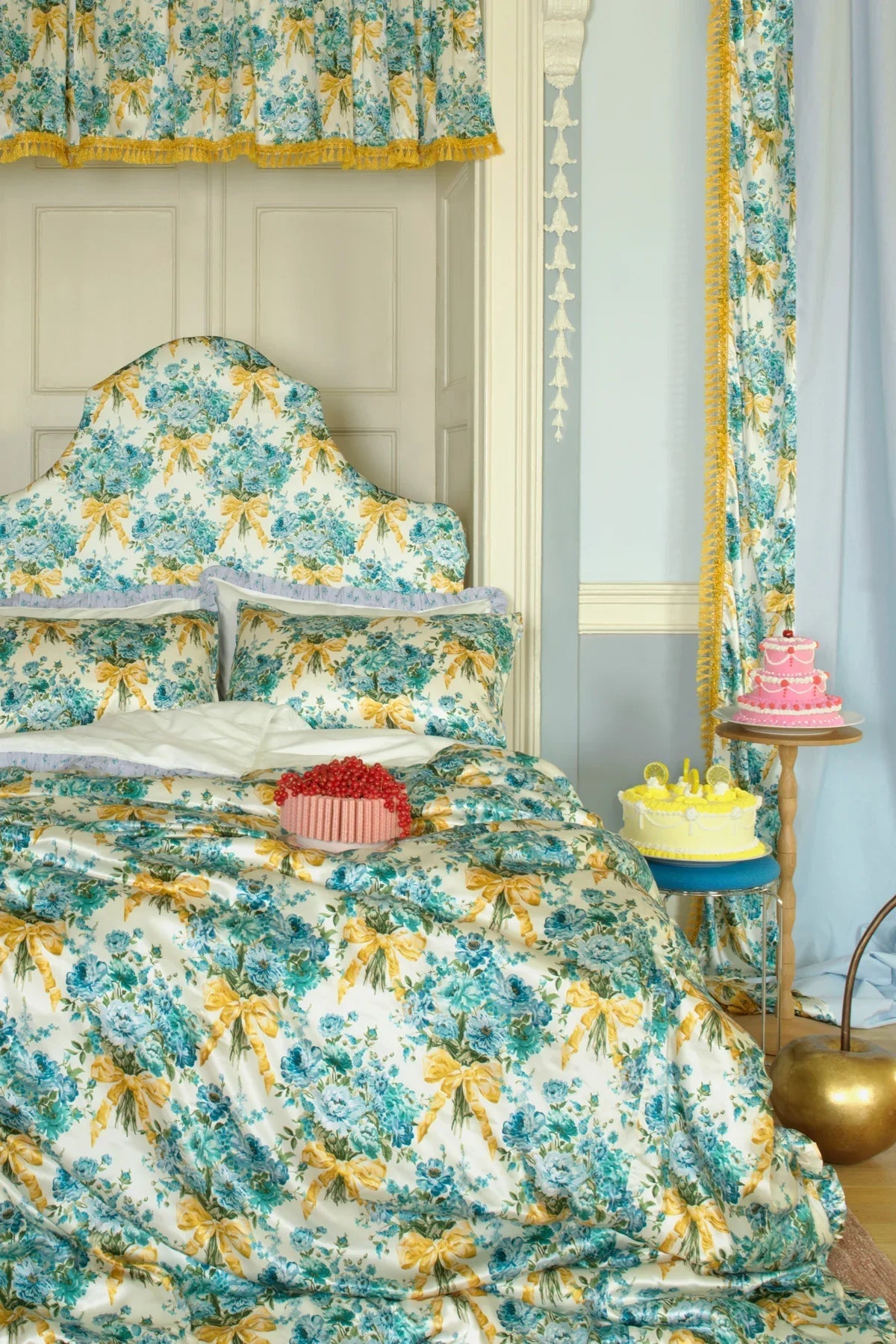 Frill-Edge White Duvet Set Made With Liberty Fabrics & Bridgerton Posy Corsage Blue