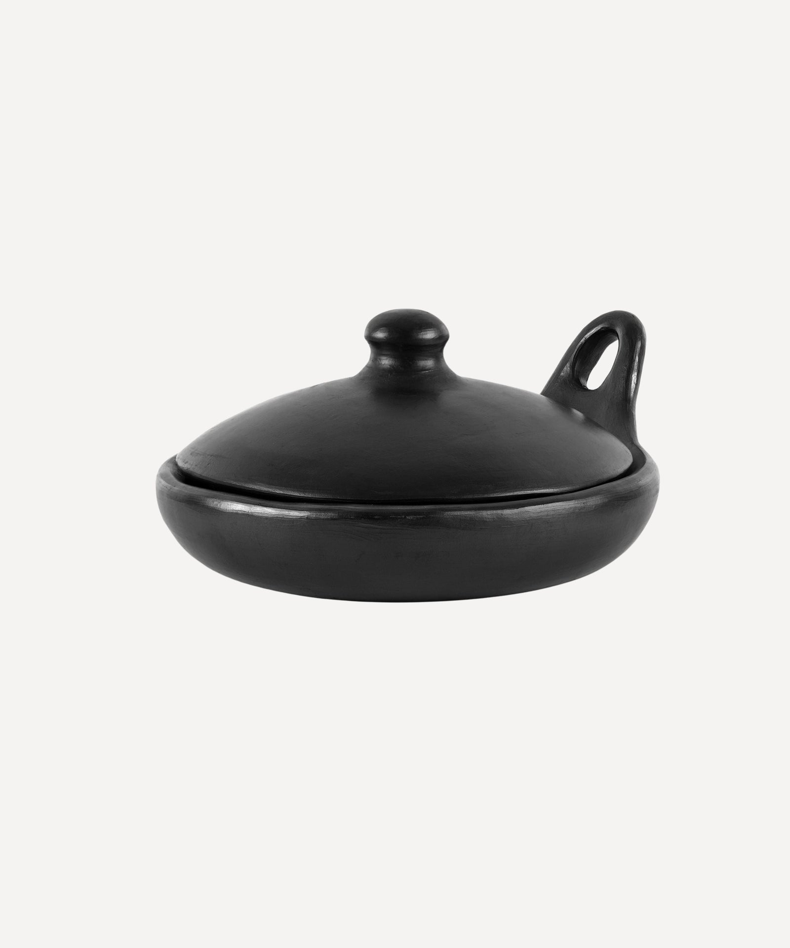 Handmade Black Clay Sauté Pan — Colombian Chamba cookware, main view