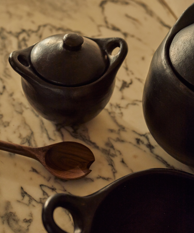 Chamba Cocotte with lid — handmade Colombian ancestral black pottery