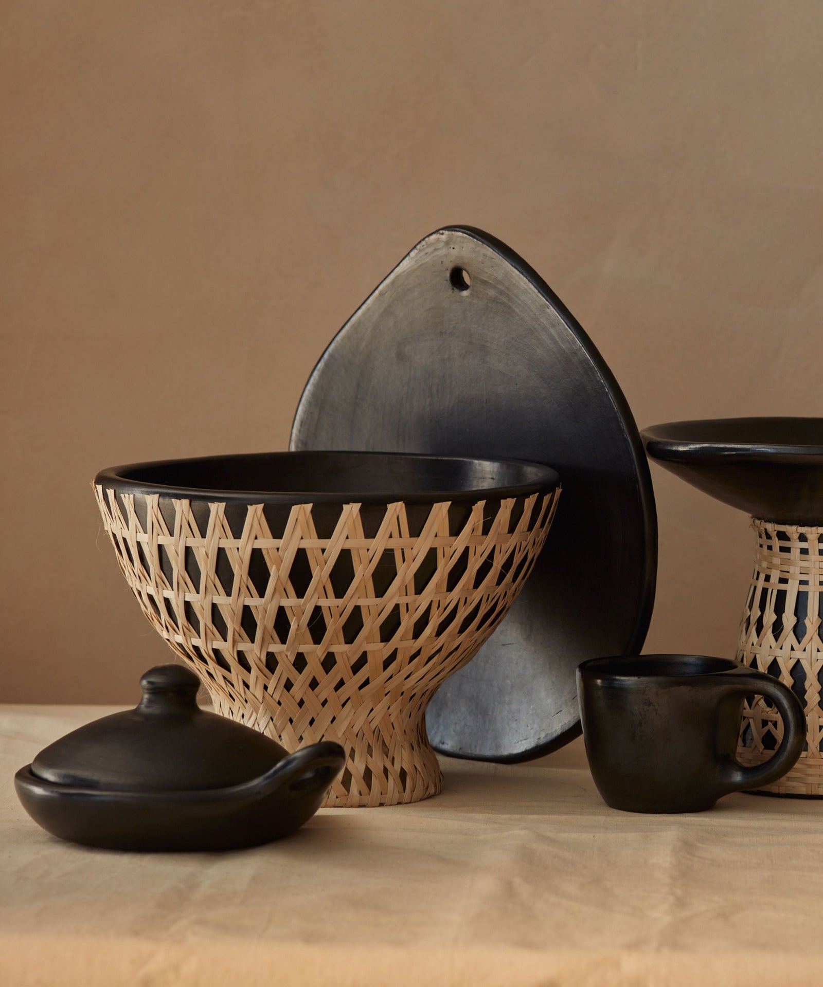 Chamba Comal top-down view — traditional Colombian black pottery