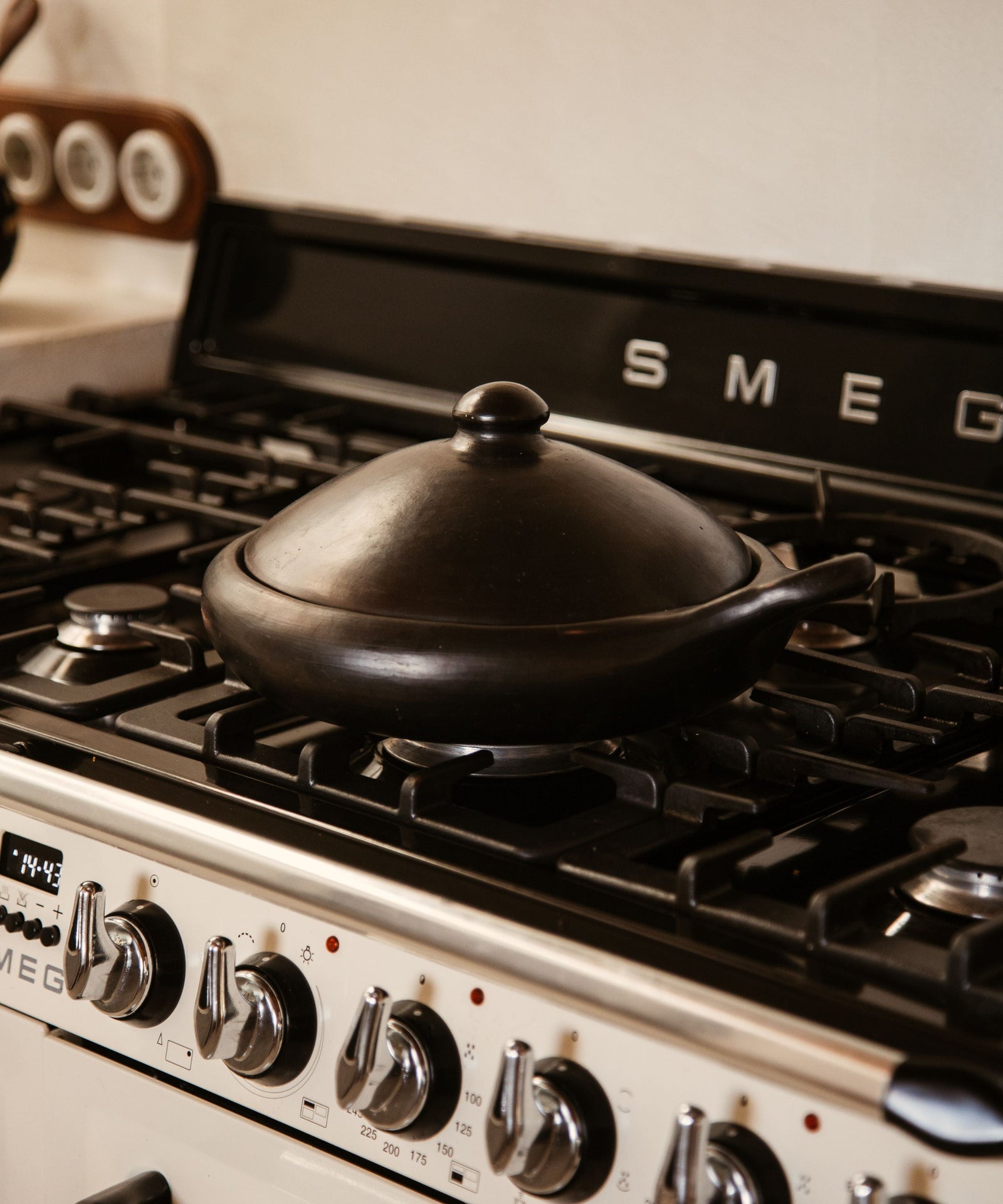 Chamba Sauté Pan top-down view — traditional La Chamba black pottery