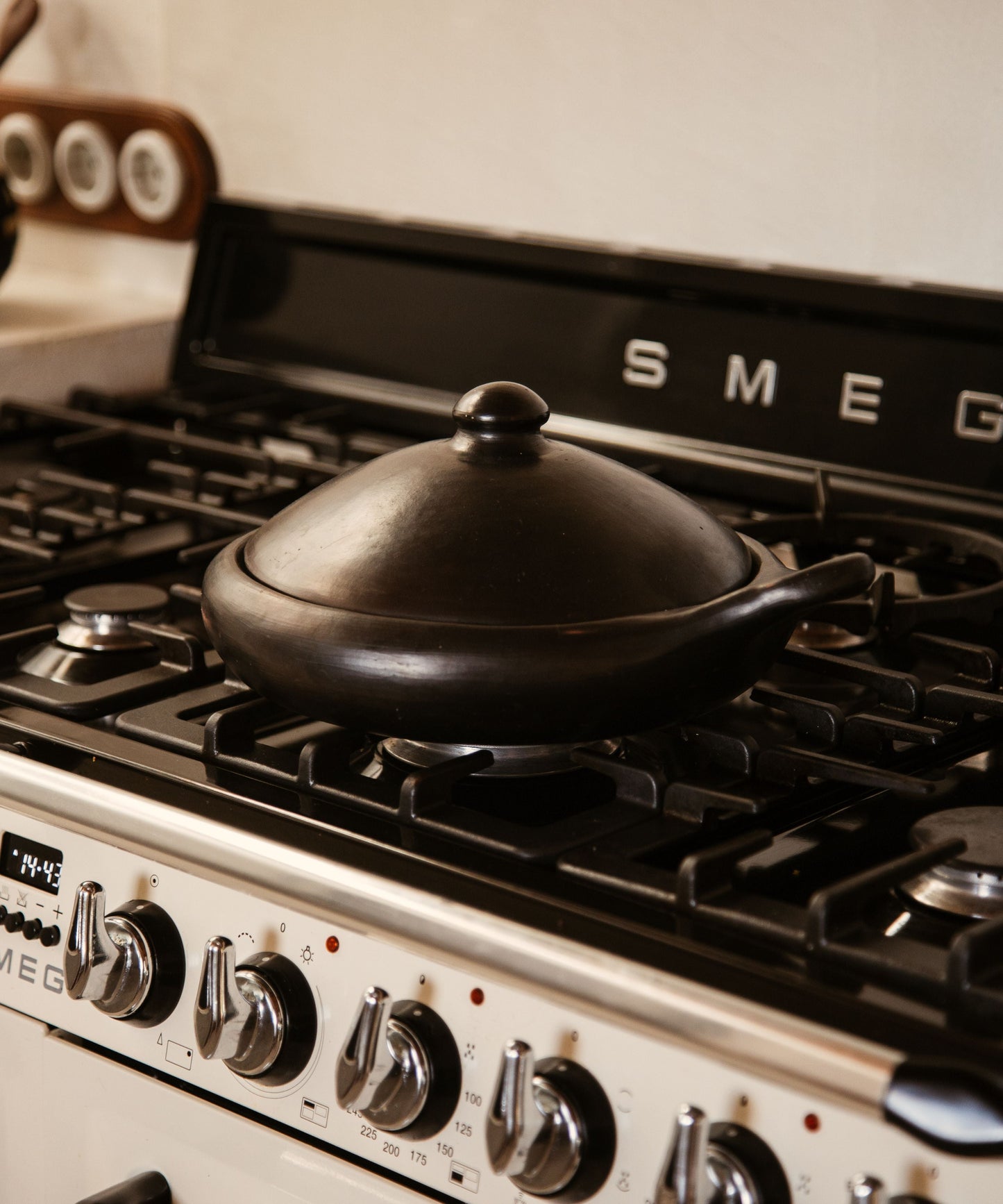 Chamba Sauté Pan top-down view — traditional La Chamba black pottery