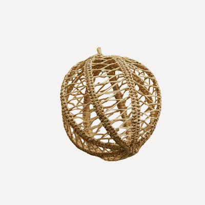 Striped iraca palm Christmas bauble in natural, handwoven in Usiacurí, Colombia