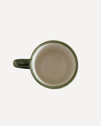Jet Black Helecho Coffee Cup, hand-painted fern wreath ceramic from Carmen del Viboral