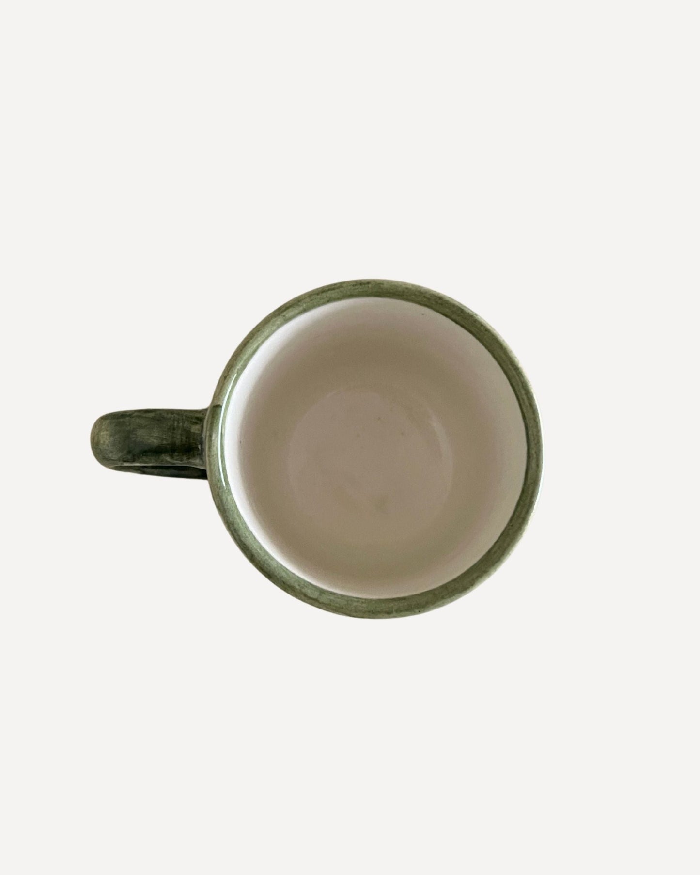 Jet Black Helecho Coffee Cup, hand-painted fern wreath ceramic from Carmen del Viboral