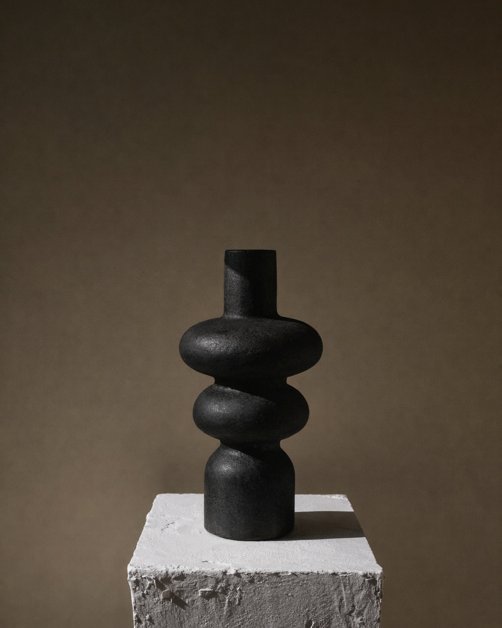 Ulun Vessel Black