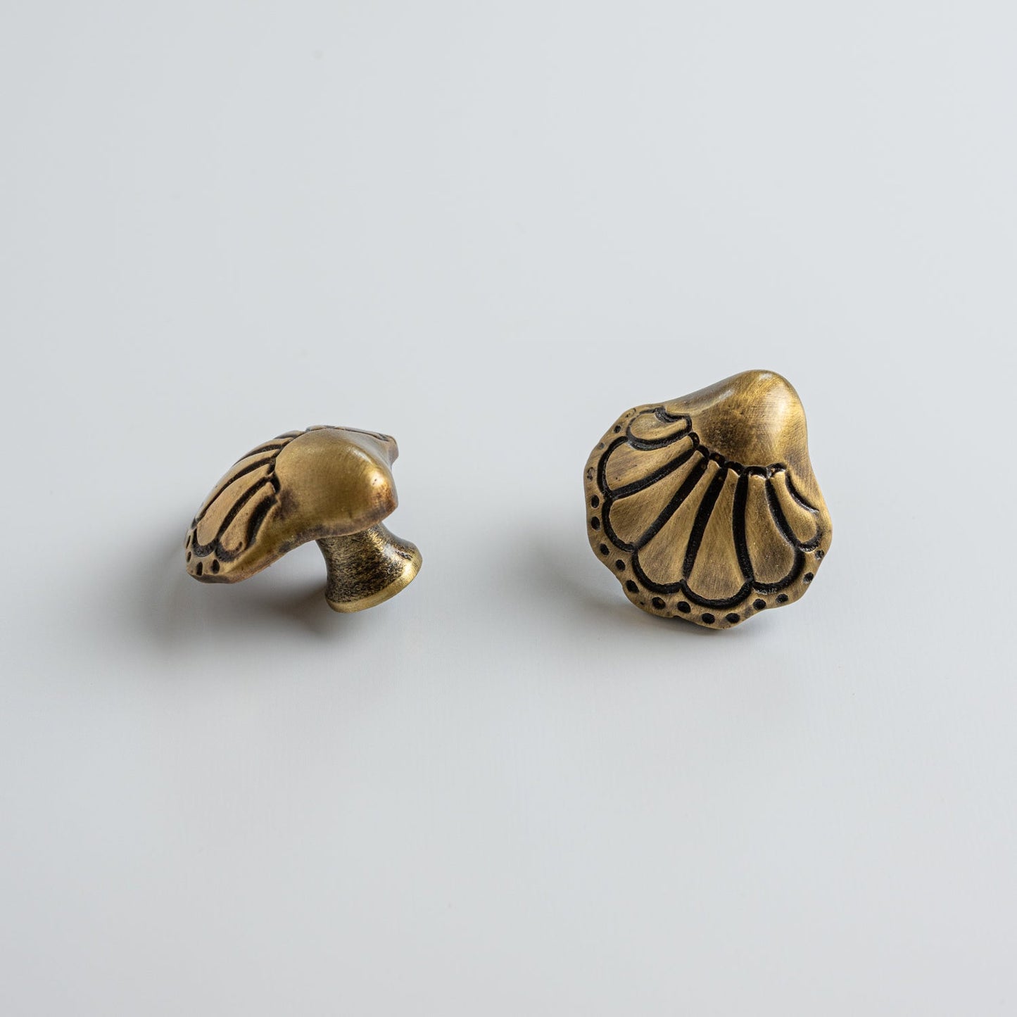 Chunky Knob, Antique Brass