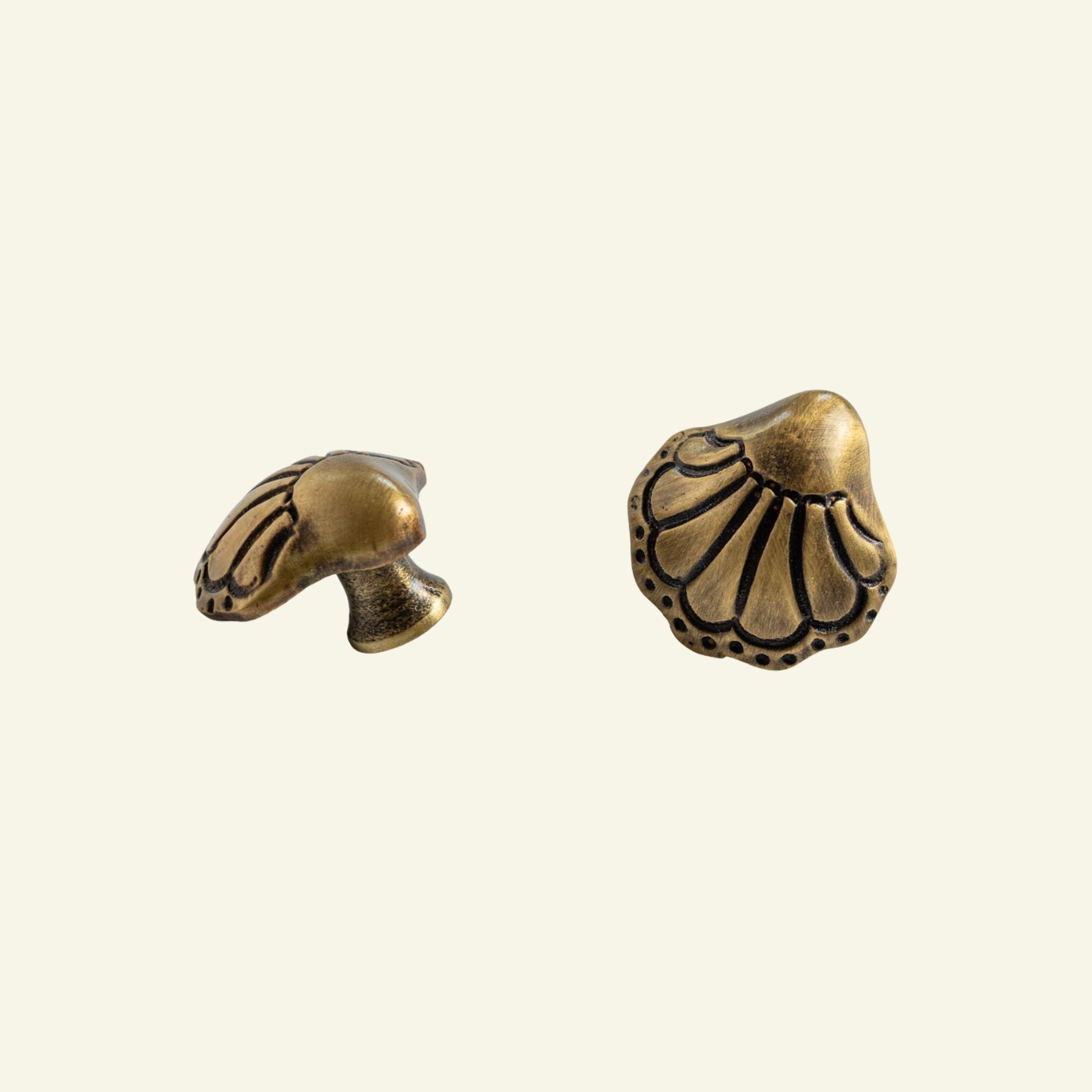 Chunky Knob, Antique Brass