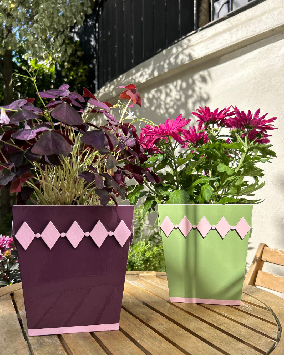 Mulberry Diamond Style Planter with Pink Edge