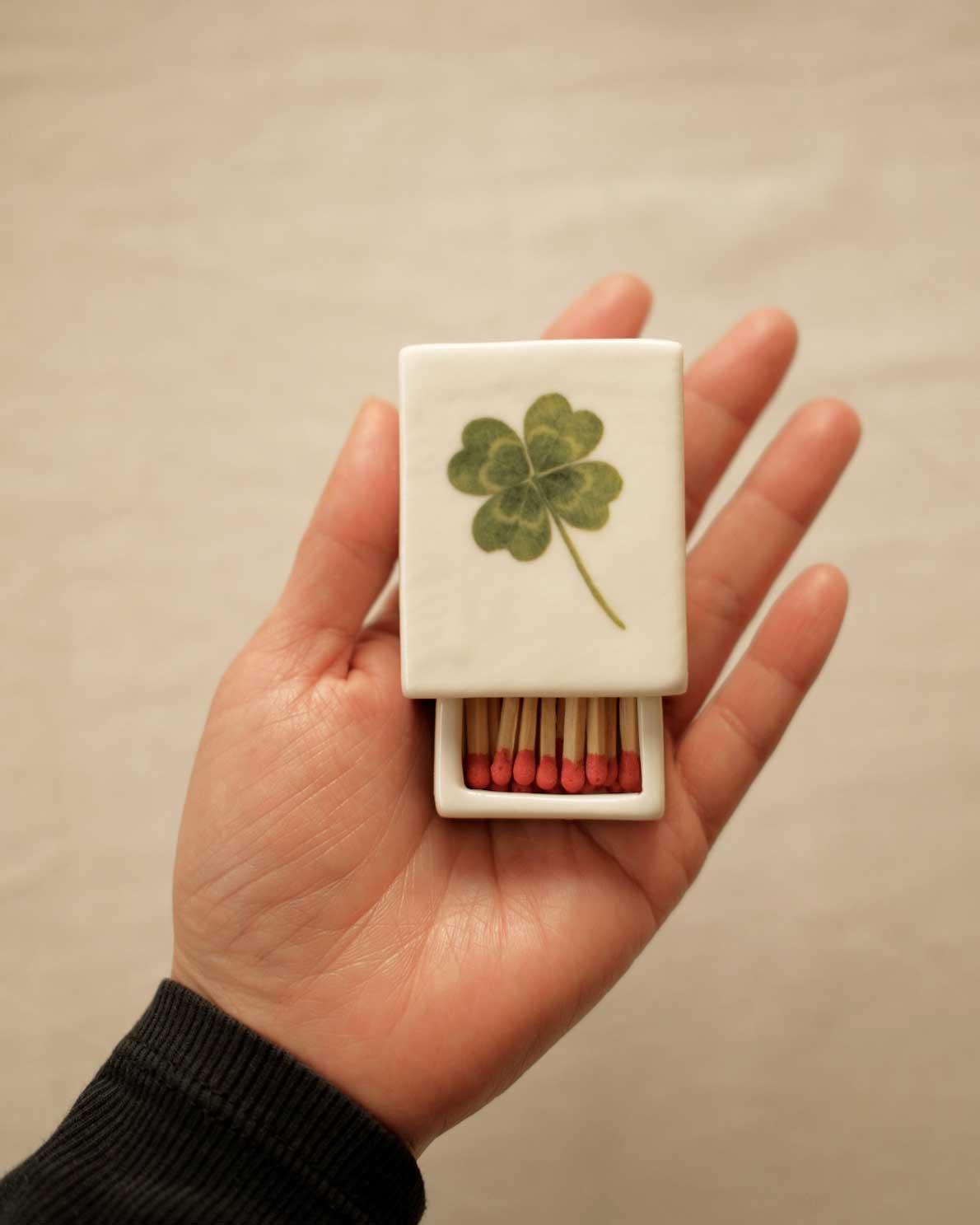 Mini Clover’ Ceramic Matchbox