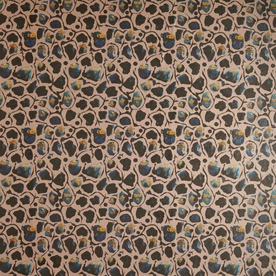 Giraffe Blush Wallpaper