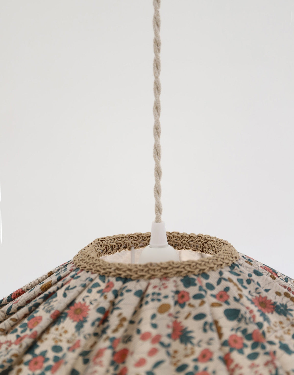 Floral-Shaped Pendant Light Cosette Printed “English Garden”