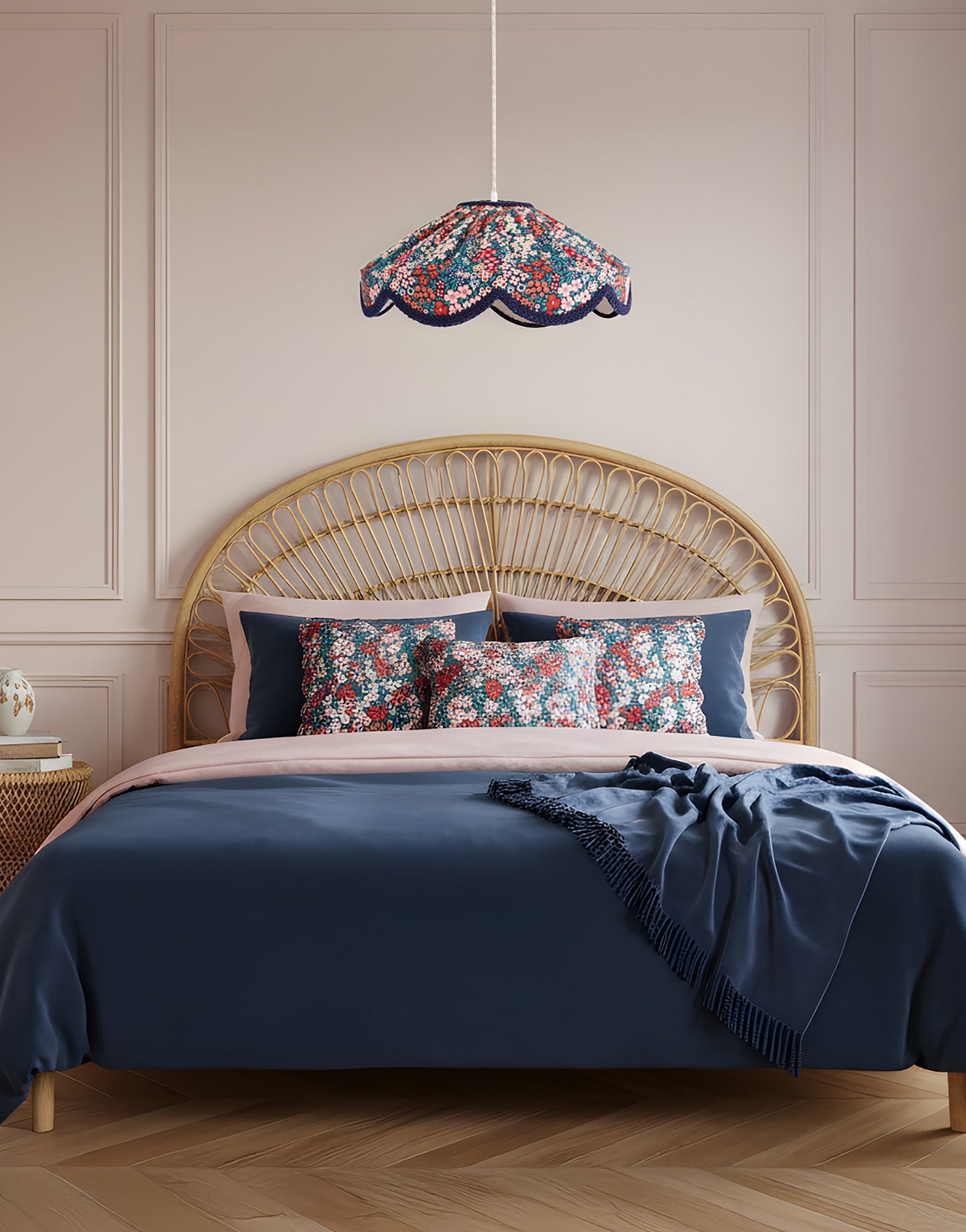 Floral-Shaped Pendant Light Cosette Printed “Mille Fleurs”