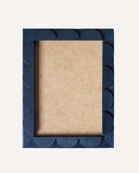 Indigo Stained Scallop Frame
