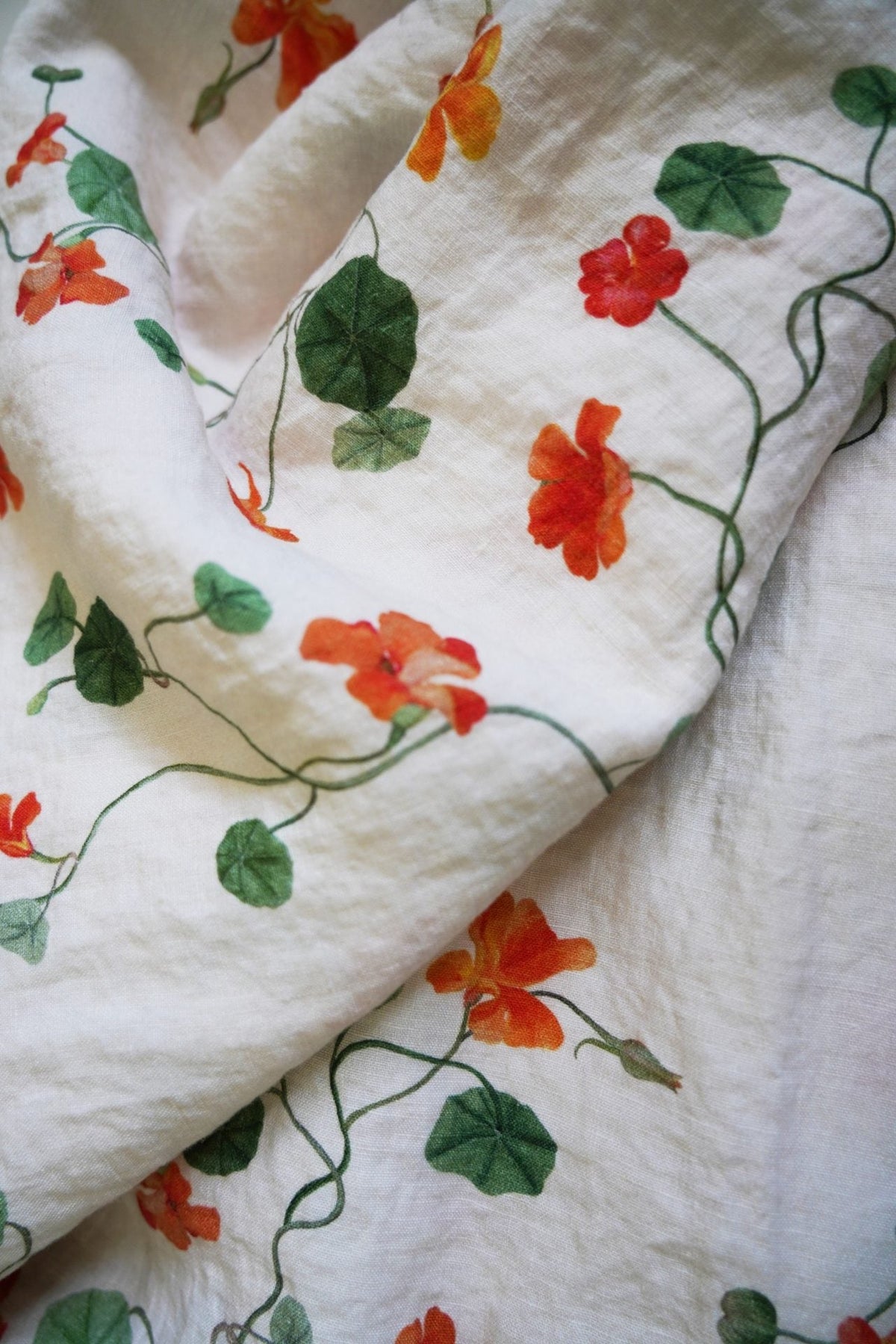 Linen tablecloth with nasturtium floral print