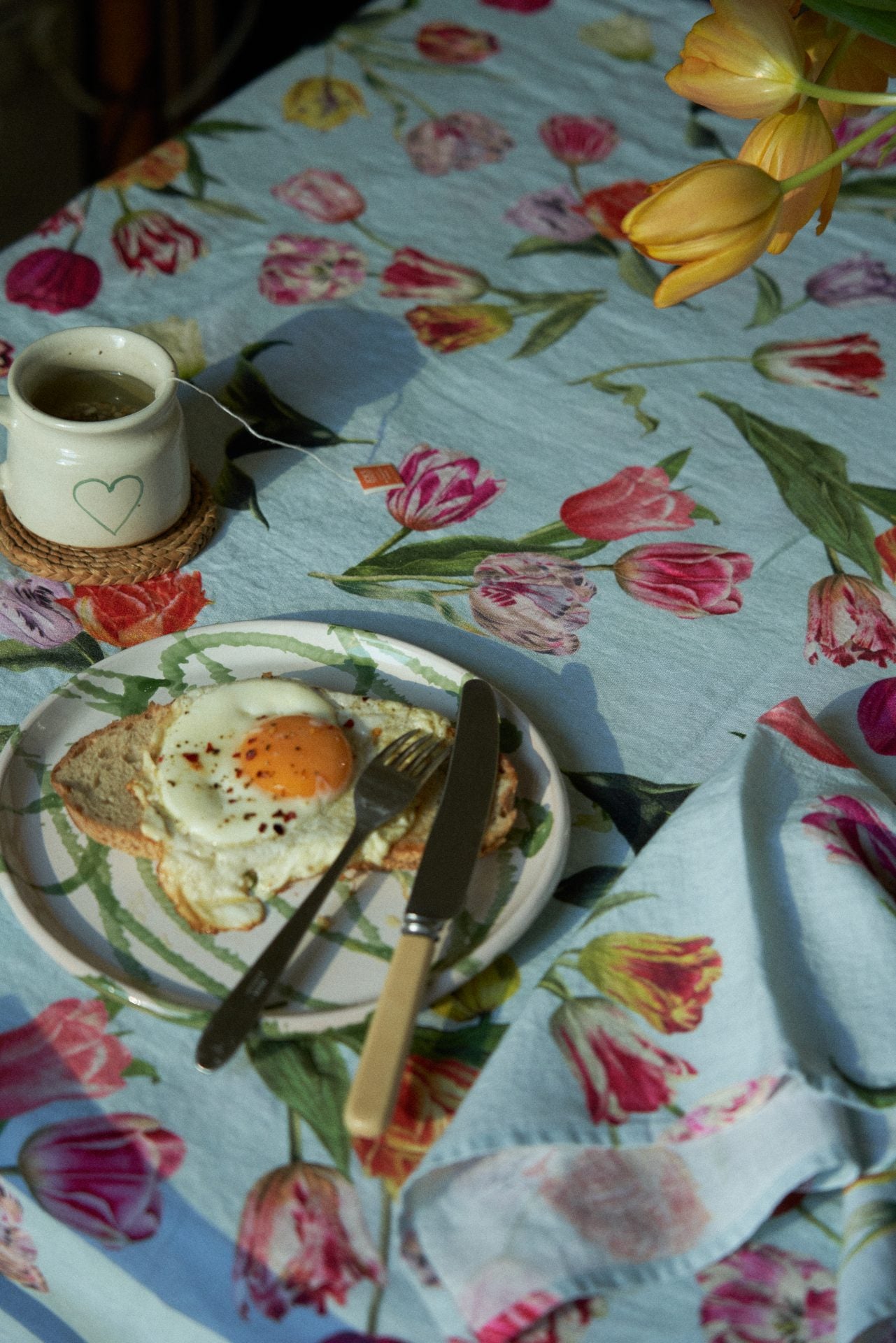 The Tulips Linen Tablecloth - Blue