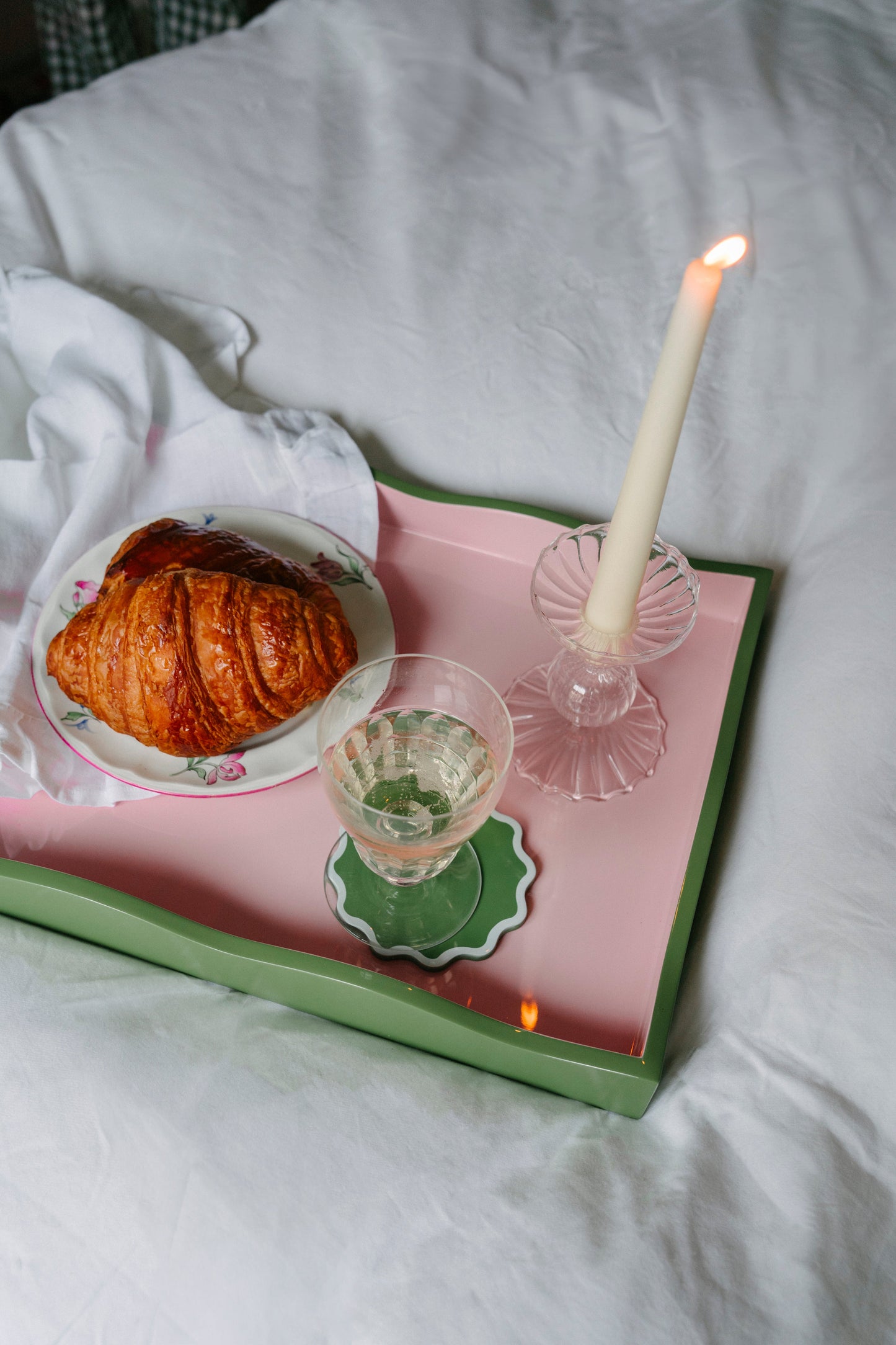 Allegra Wiggle Tray in Pink and Green