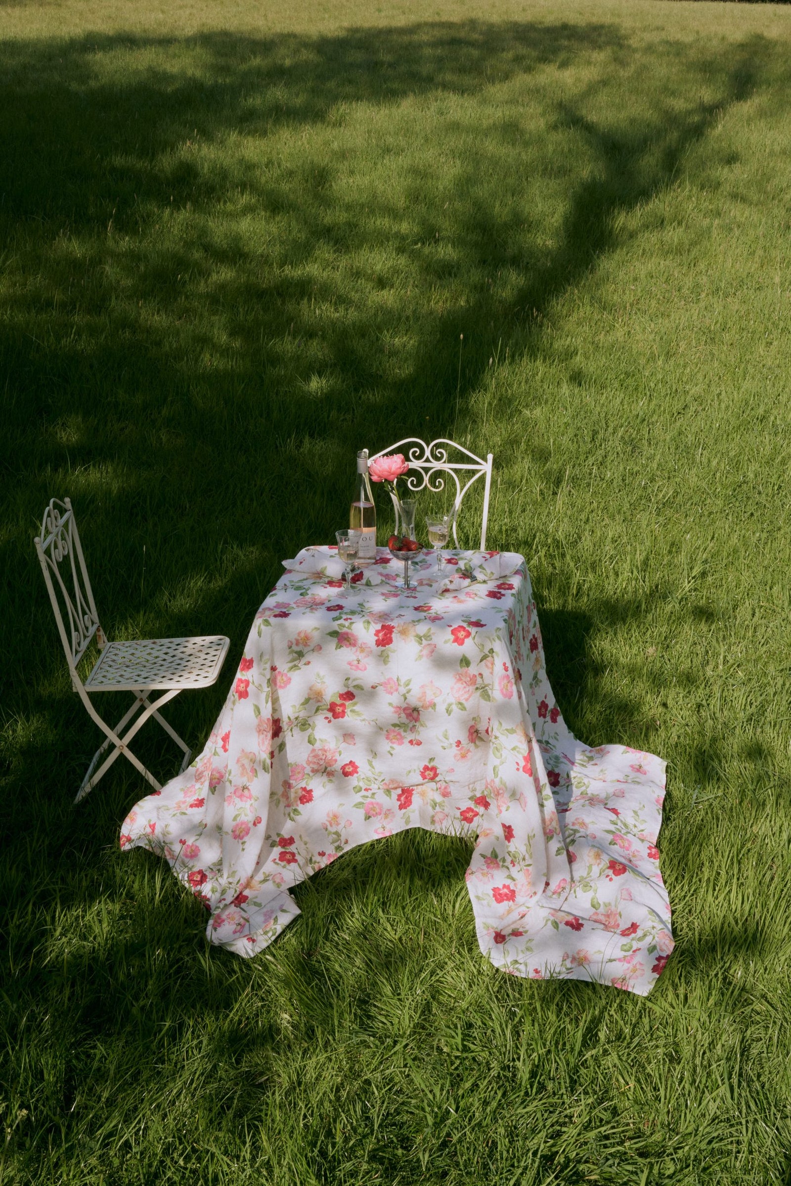 RAMBLING ROSE LINEN