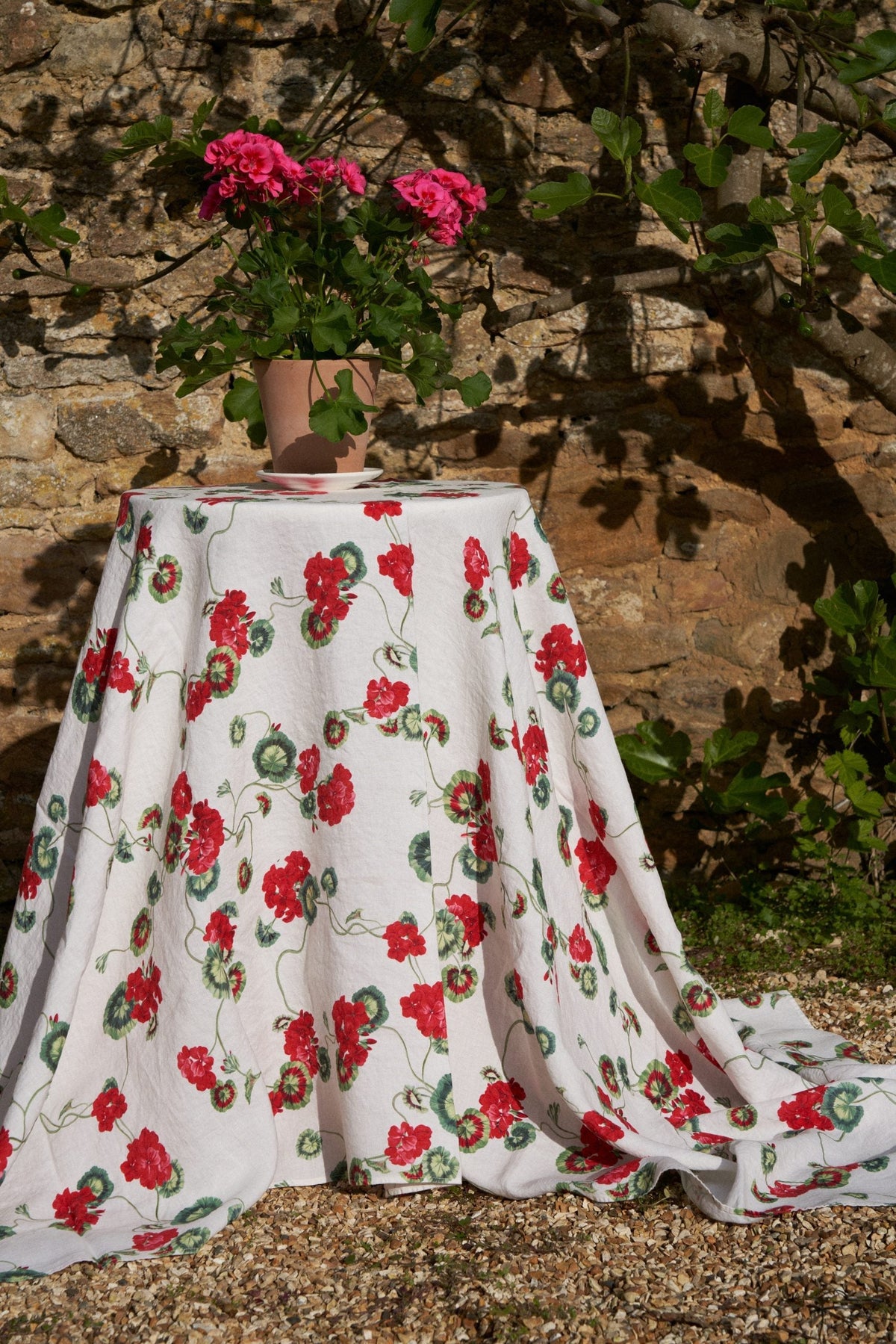 Geranium Linen Tablecloth