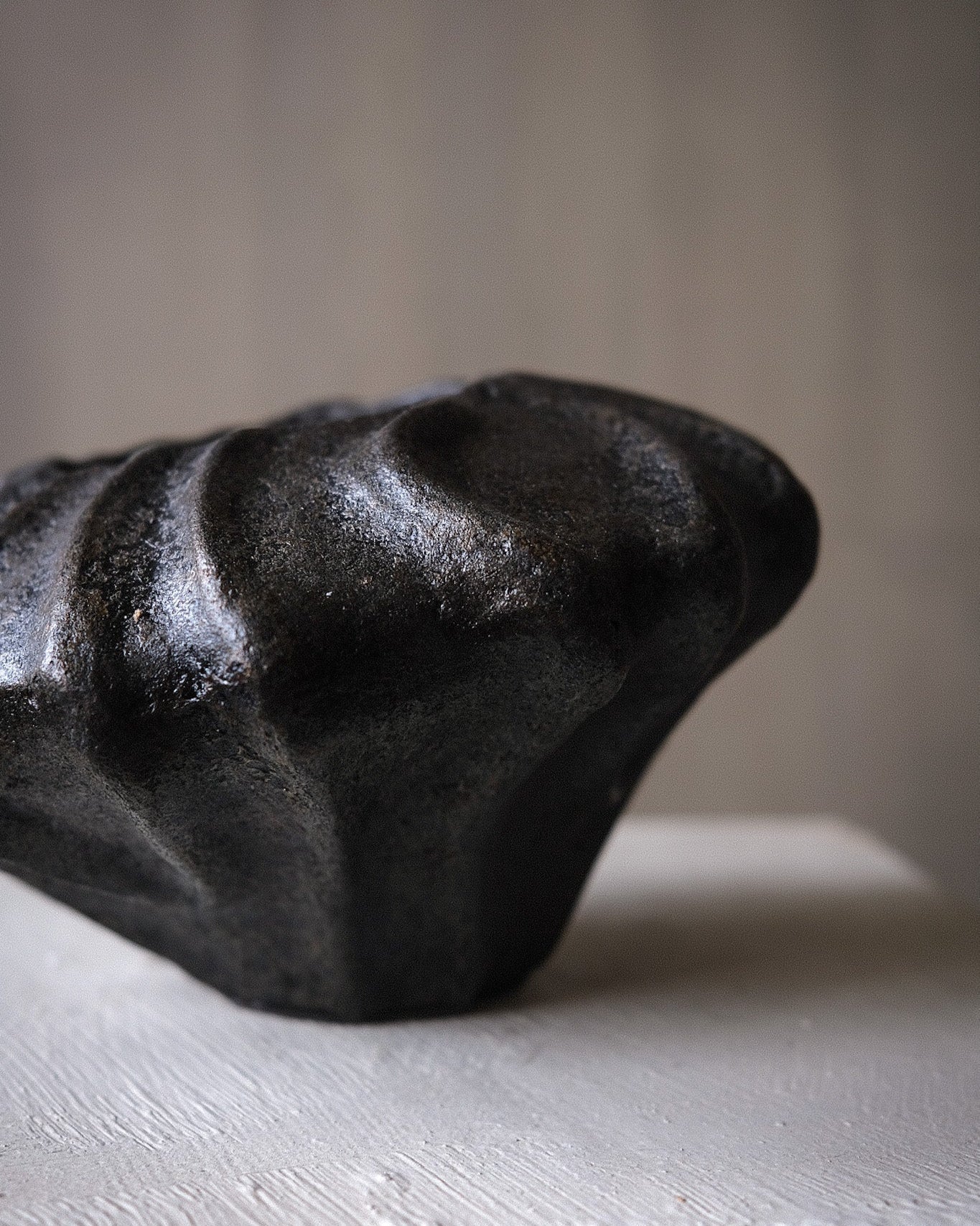 Suraya Small Vessel Black