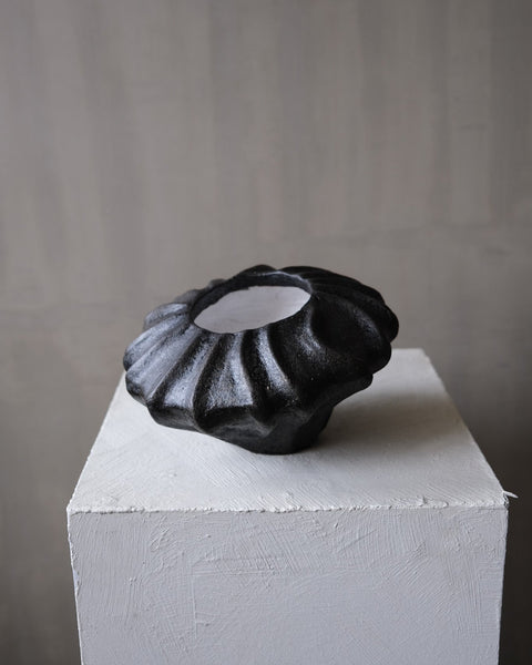 Suraya Small Vessel Black