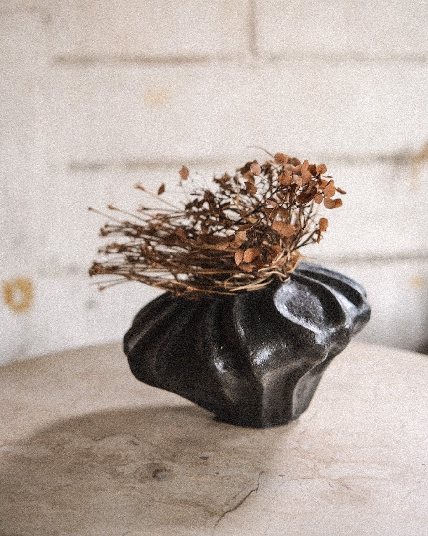 Suraya Small Vessel Black