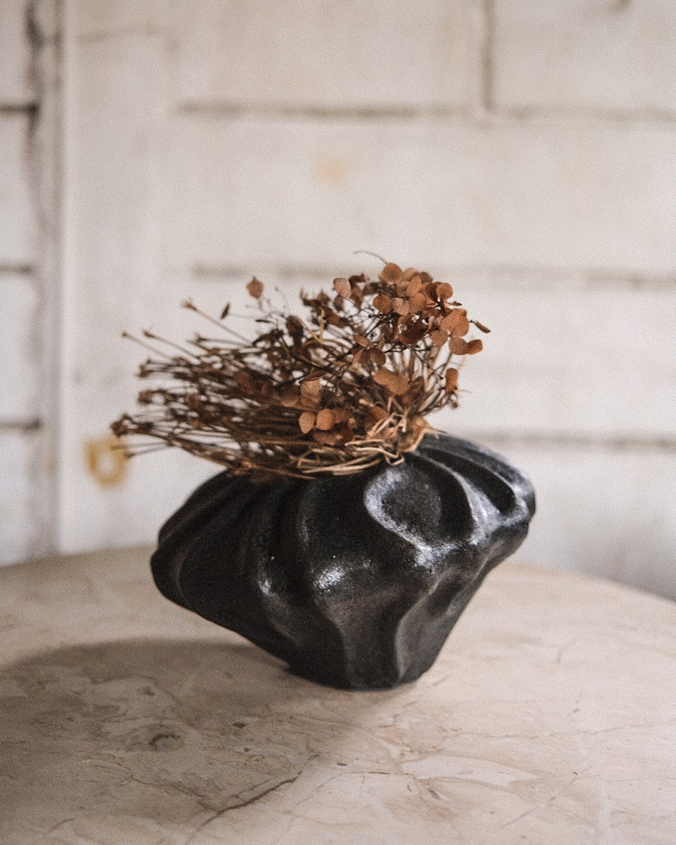 Suraya Small Vessel Black