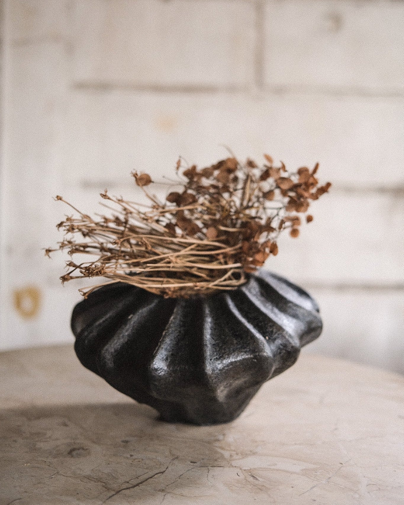 Suraya Small Vessel Black