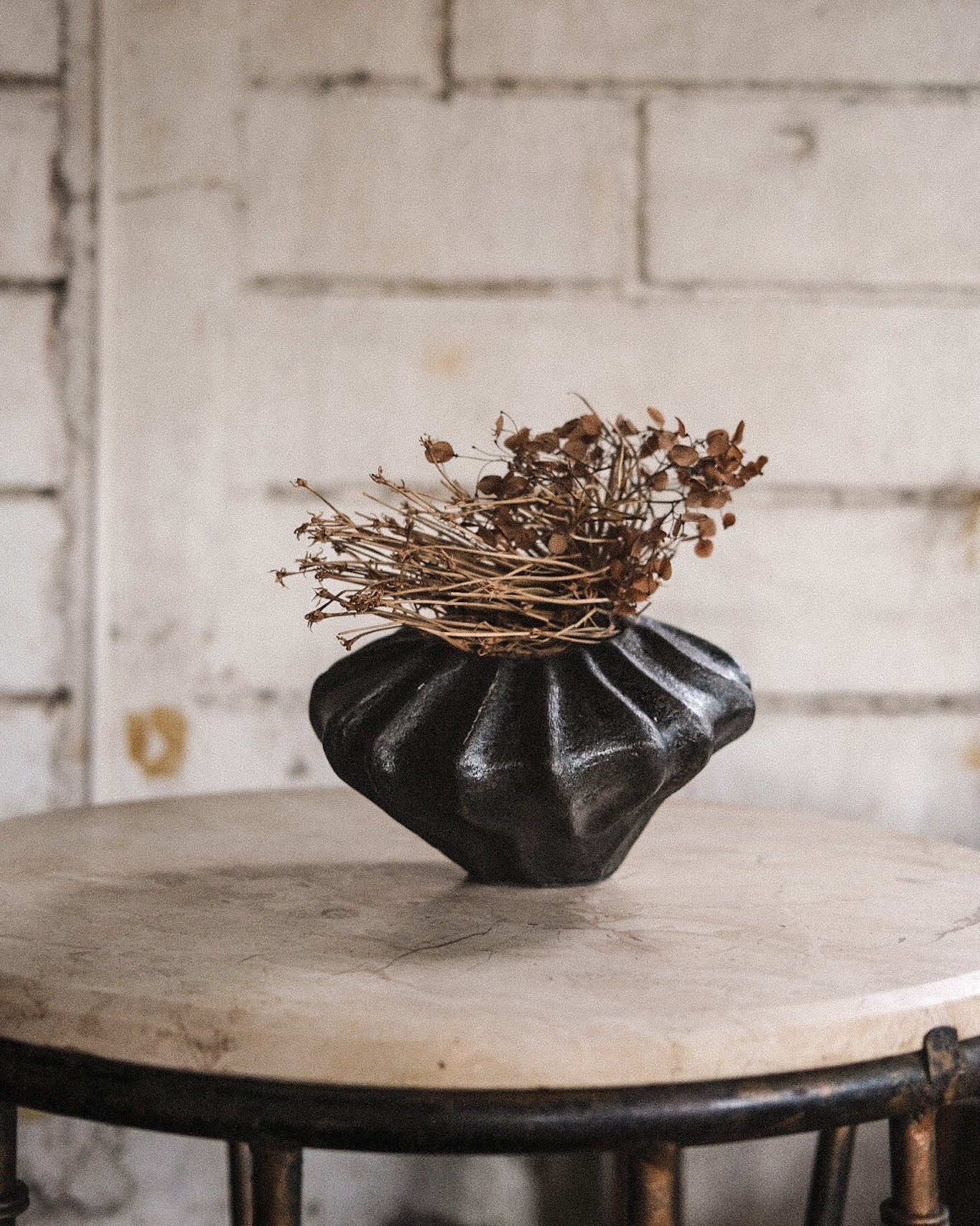 Suraya Small Vessel Black