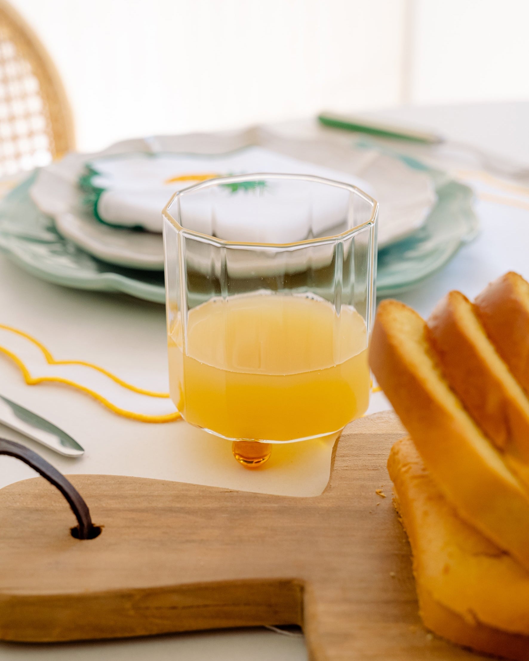 Sicília Orange-Bobble Stemmed Glass