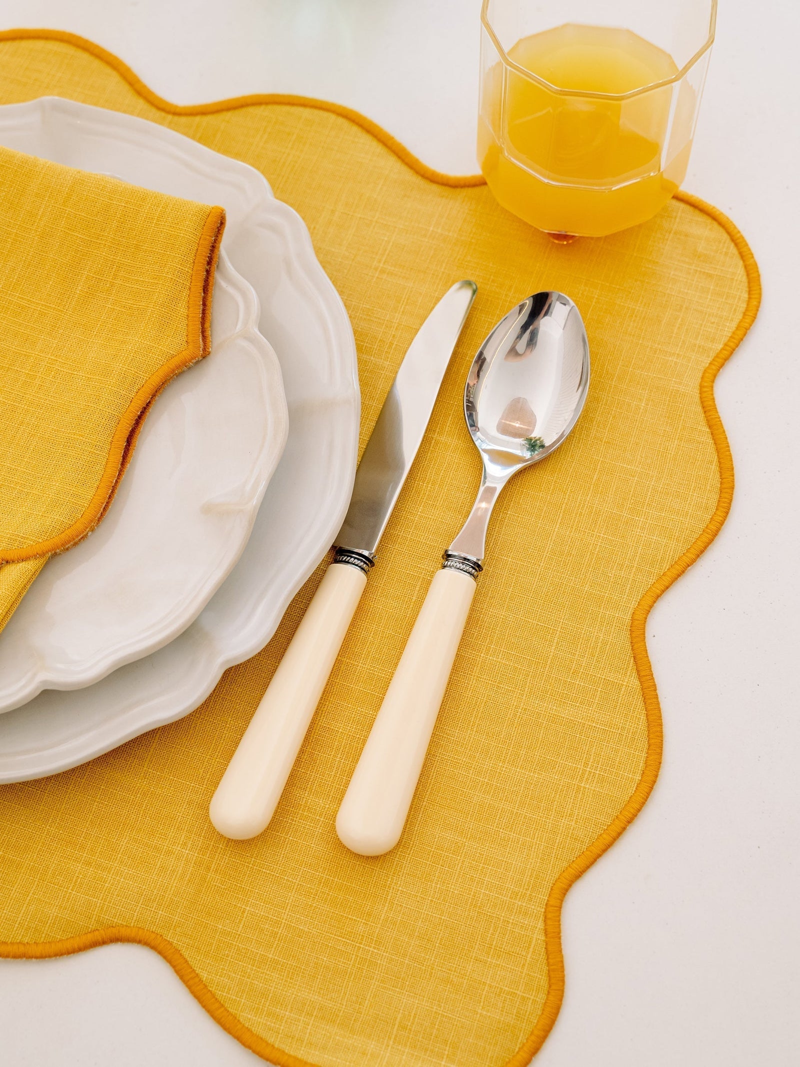 Palma Stain-Resistant Placemat, Yellow on Yellow