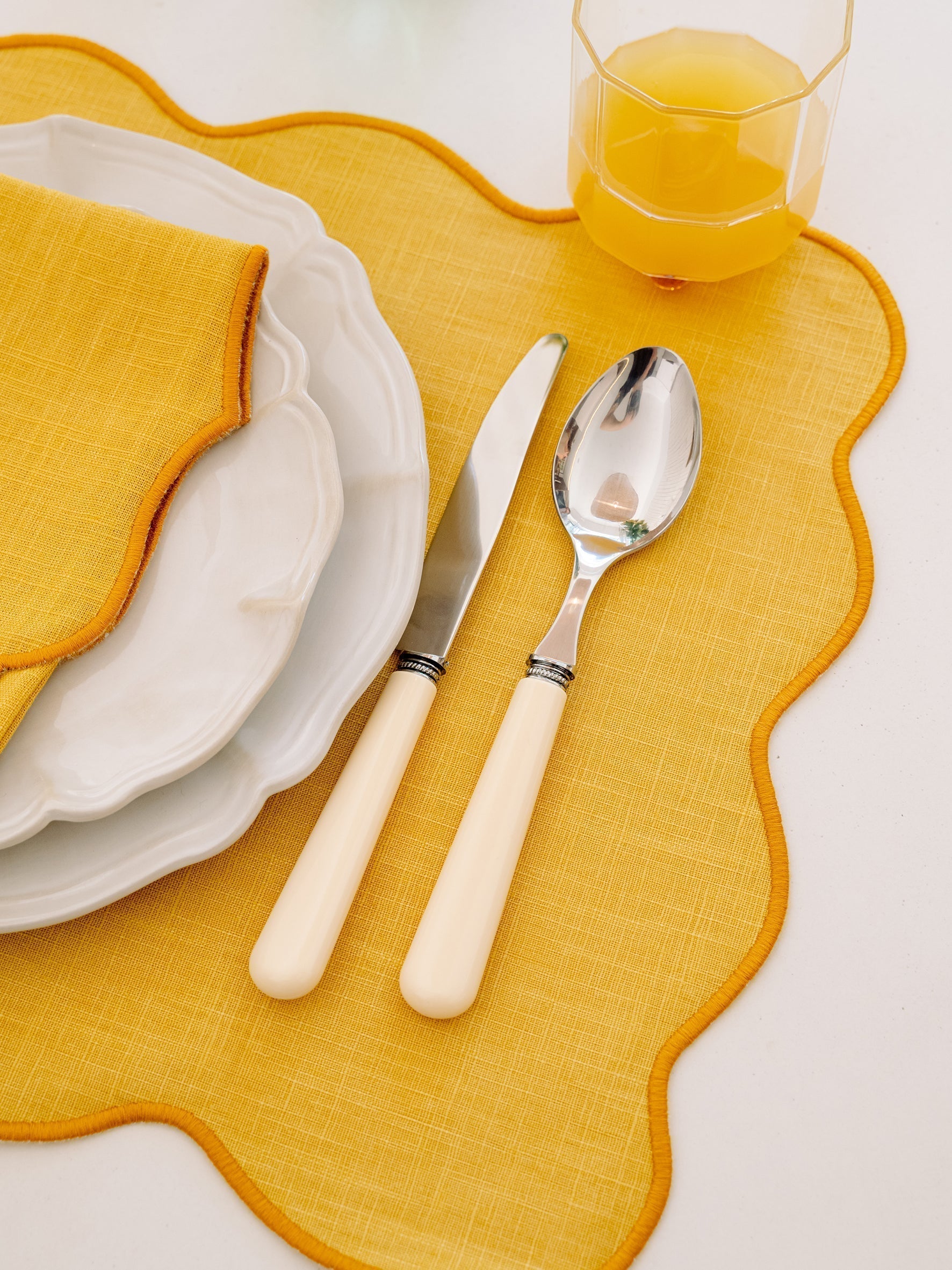 Palma Stain-Resistant Placemat, Yellow on Yellow