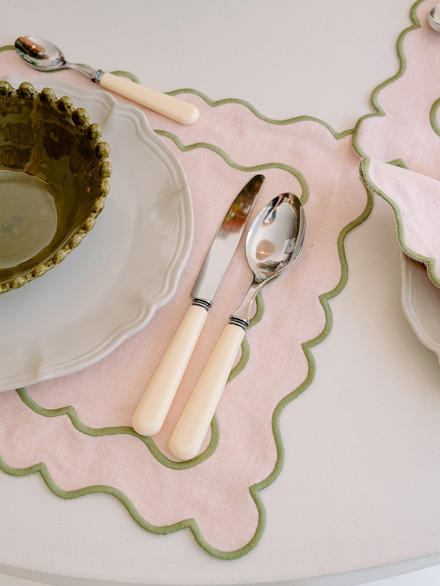 Scalloped Placemat, Baby Pink and Green