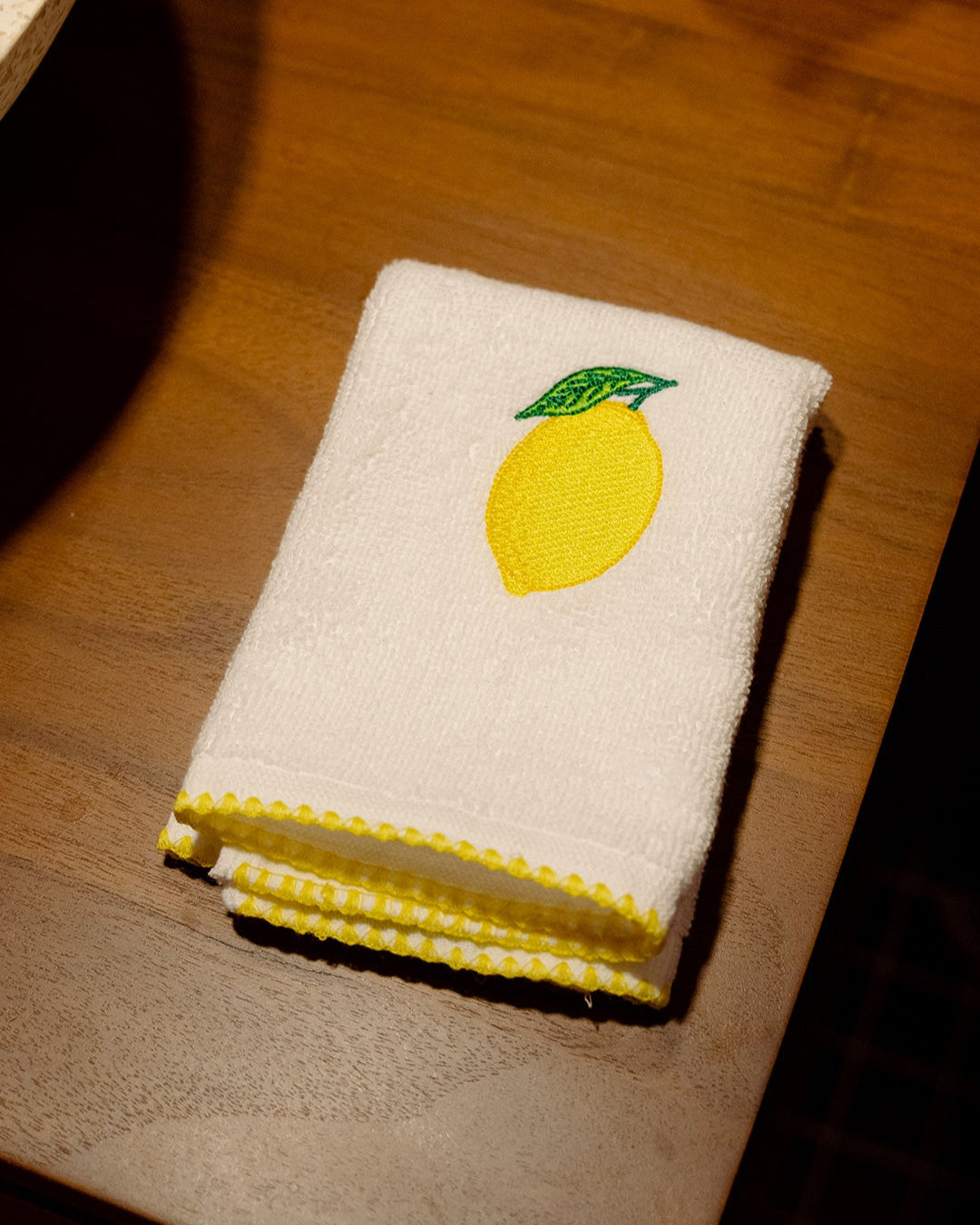 30 × 30 cm Cotton Guest Towel with Lemon Embroidery
