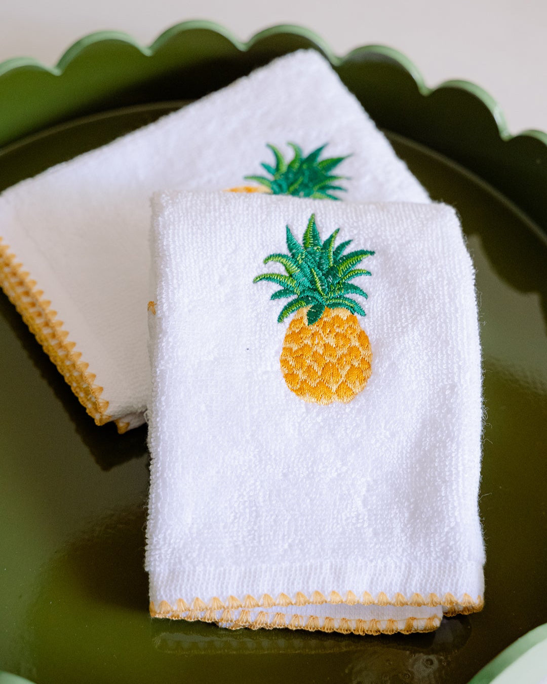 30 × 30 cm Cotton Guest Towel with Pineapple Embroidery