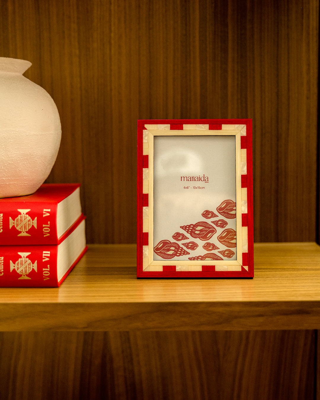 Affetto Red and Pearl Photo Frame, 10 × 15 cm