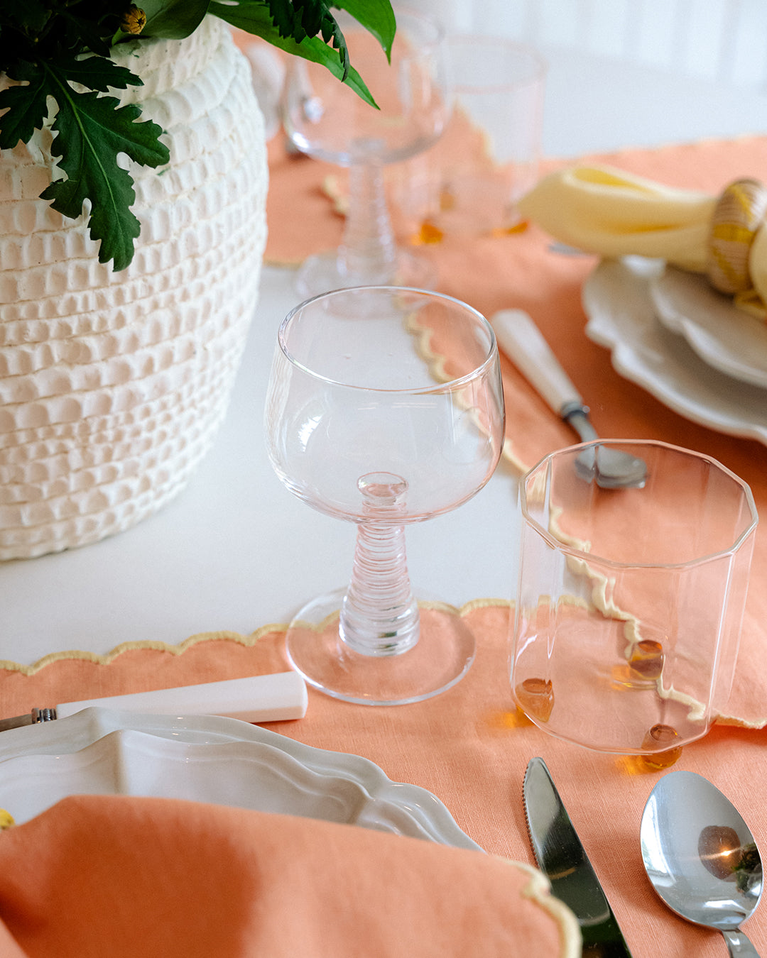 Sicília Orange-Bobble Stemmed Glass
