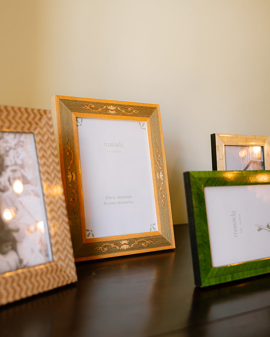 Ricordi Wooden Floral Photo Frame, 13 × 18 cm