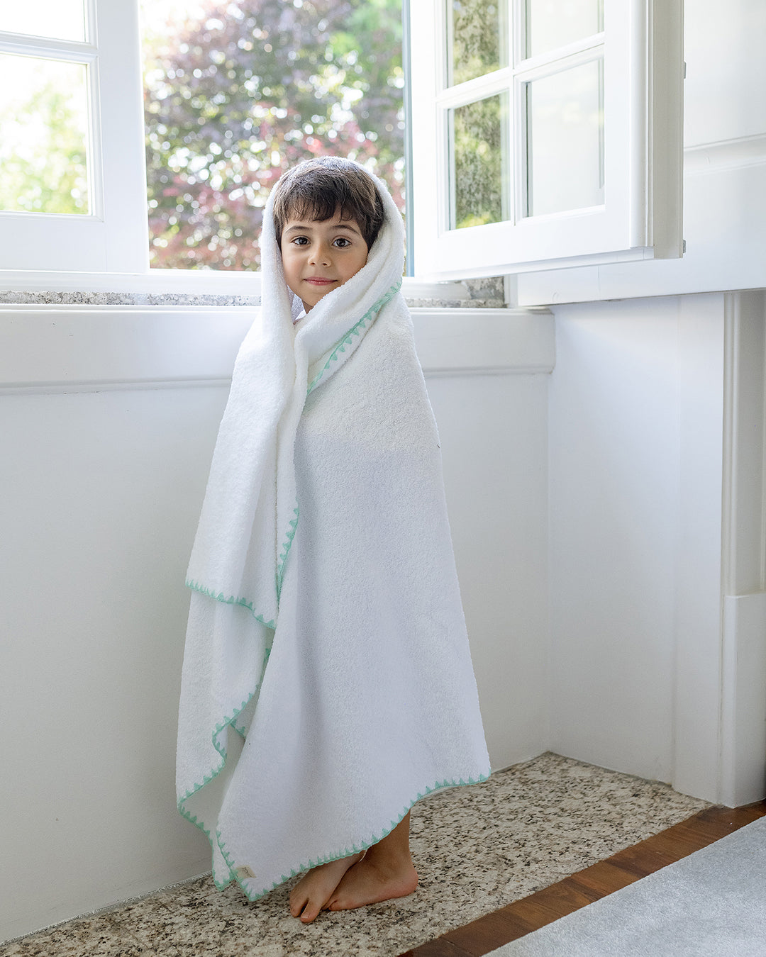 White and Mint Green Shell-Stitch Cotton Bath Towel