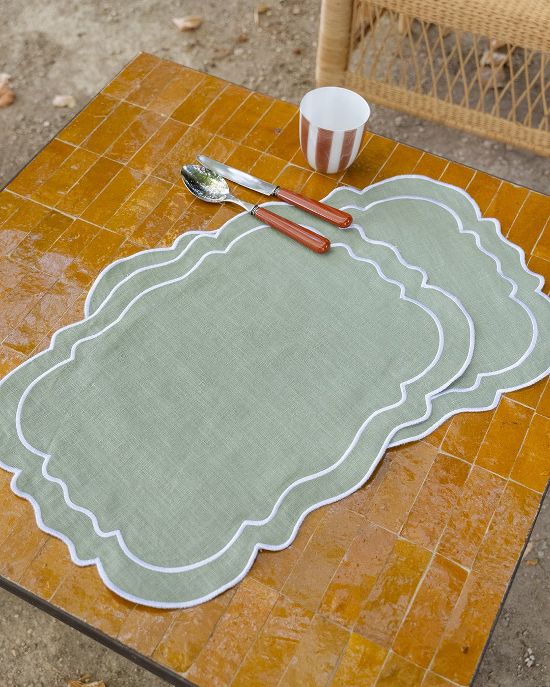 Clou Placemat, Green and White